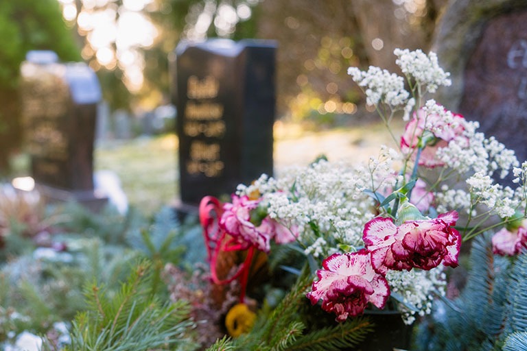 Begraven of cremeren