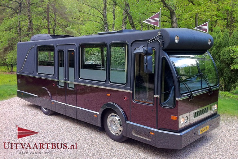De uitvaartbus