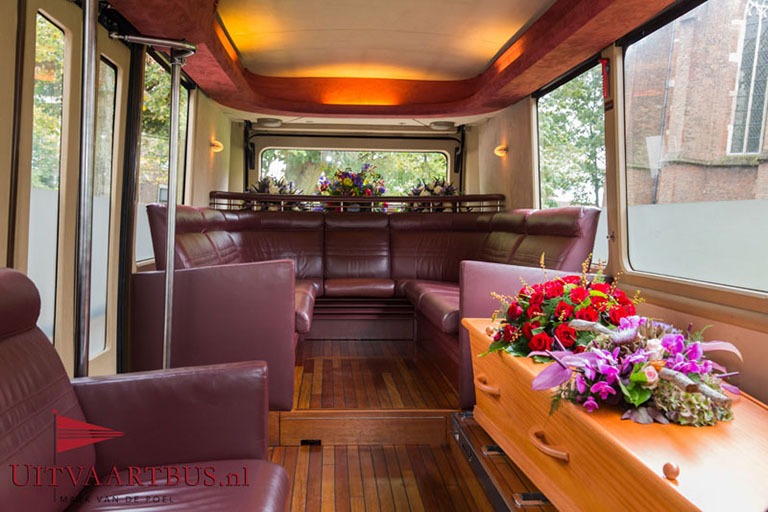 Een bijzonder persoonlijke wijze van uitvaartvervoer