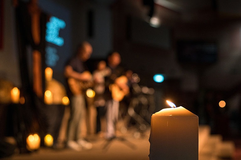 Muziek en foto’s tijdens de uitvaart